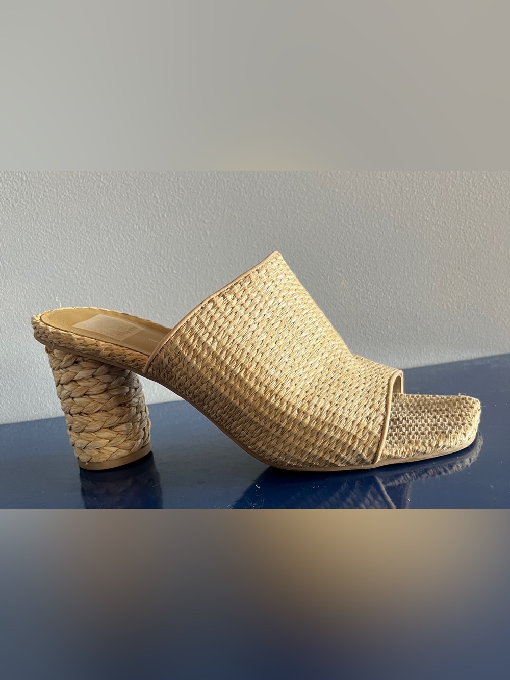 Dolce Vita Joclyn Lt
Natural Raffia Wedges size 8.5